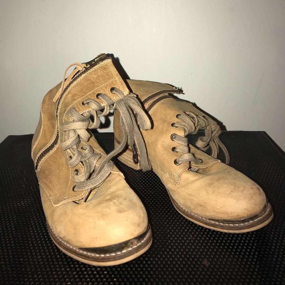 Rustic tan combat boot